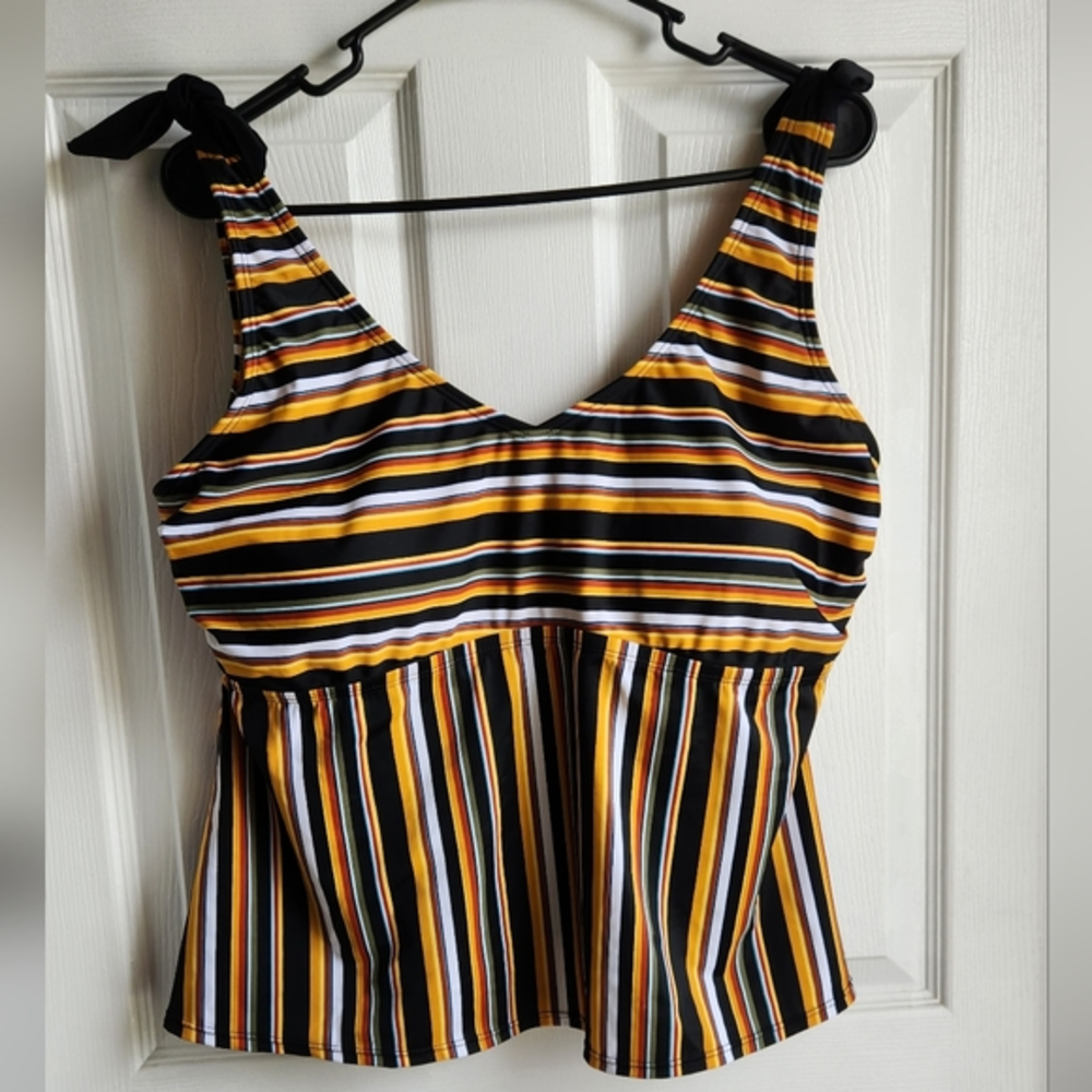 Swimsuit‎ Top